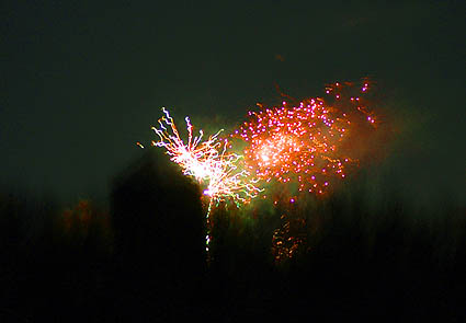 Feuerwerk über der Burg   -  whow